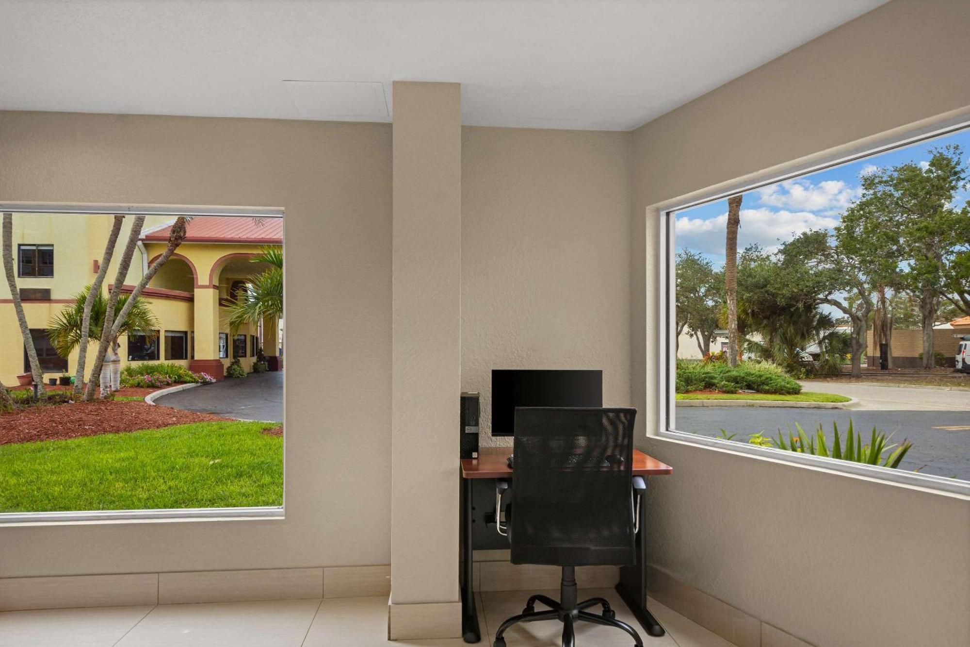 Quality Inn Sarasota I-75 Vamo Bagian luar foto