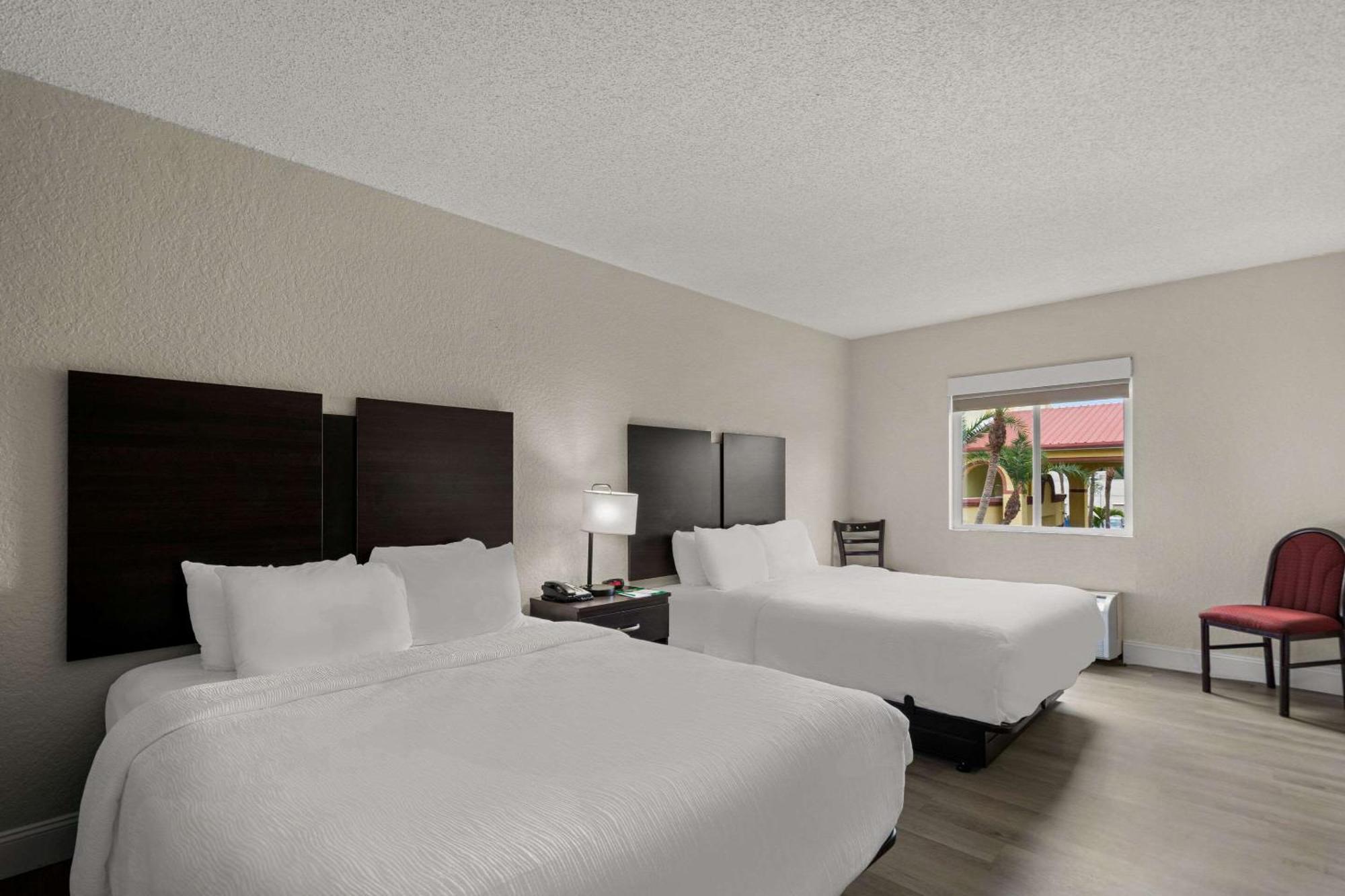 Quality Inn Sarasota I-75 Vamo Bagian luar foto