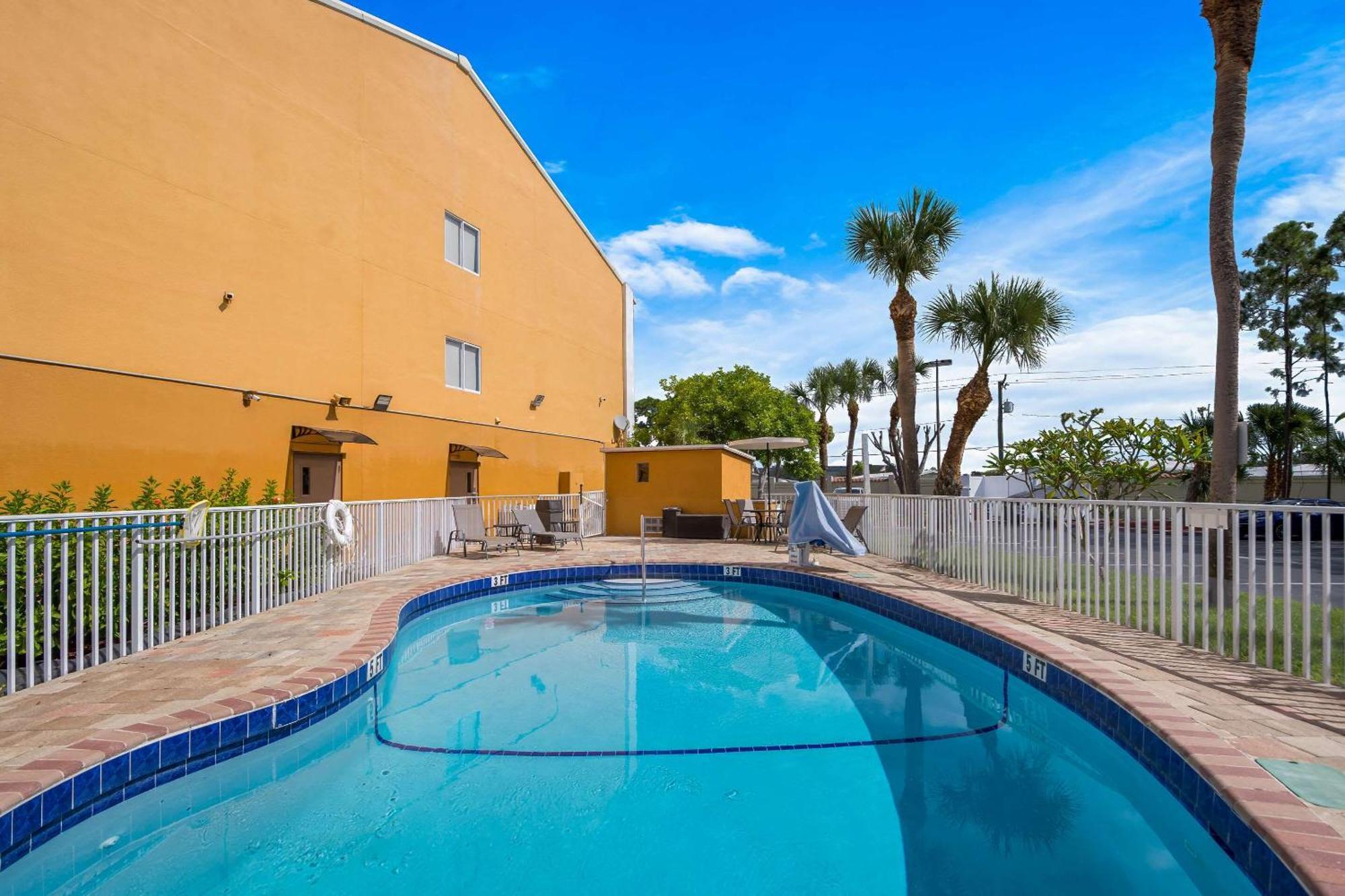 Quality Inn Sarasota I-75 Vamo Bagian luar foto
